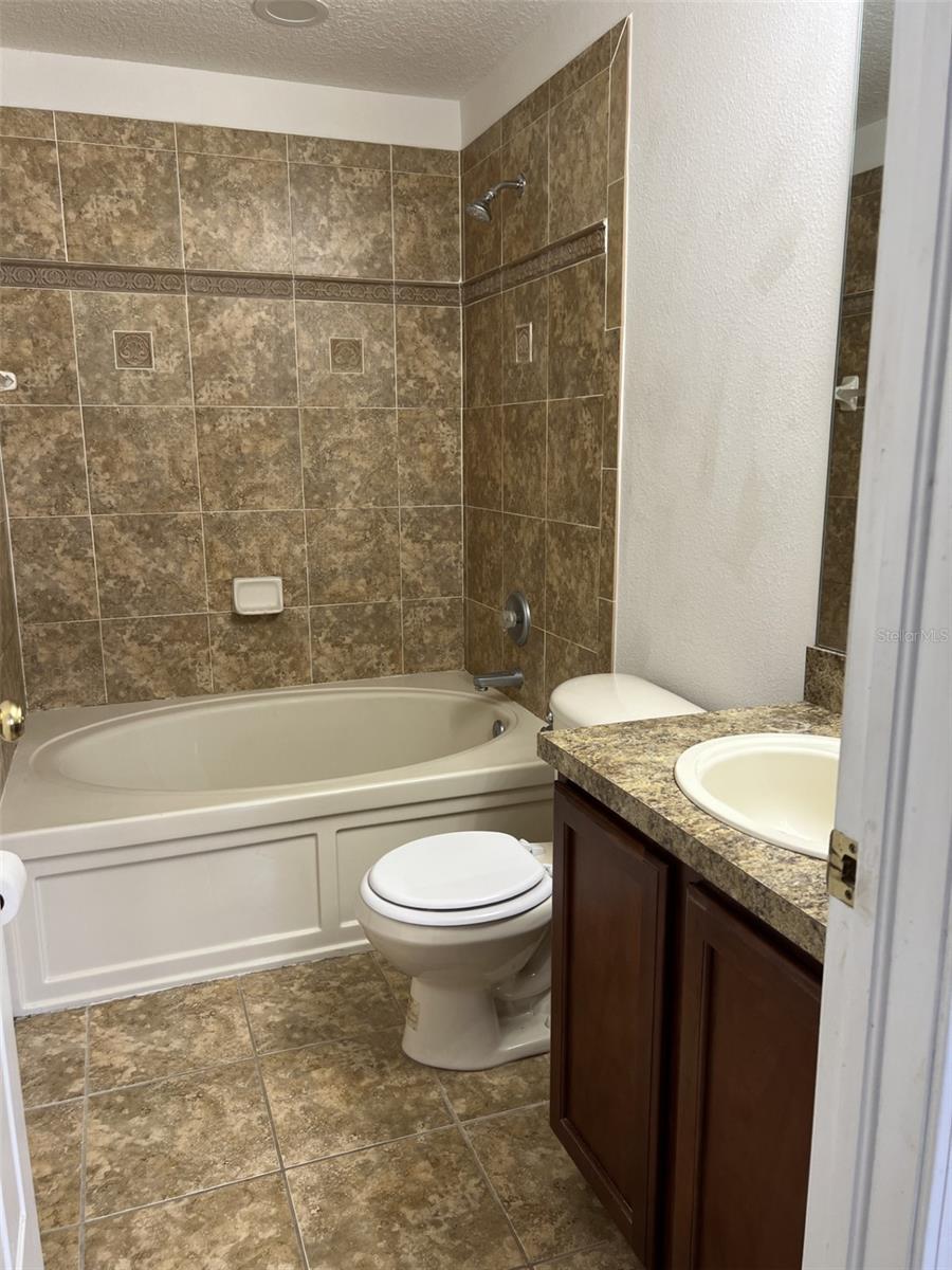 5444 River Rock Rd Property Photo 9