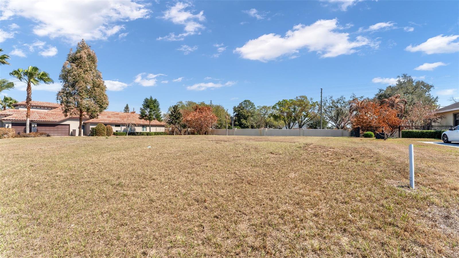 4410 Emerald Palms Ln Property Photo 3