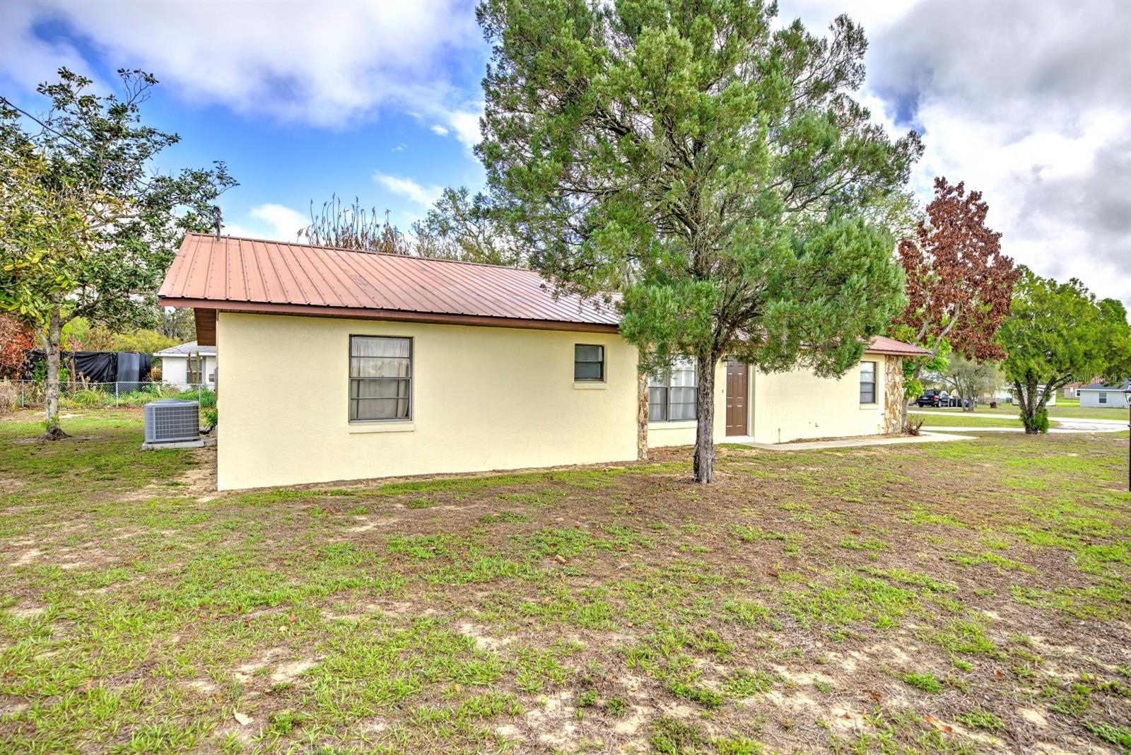 2052 W Stryker Rd Property Photo 4