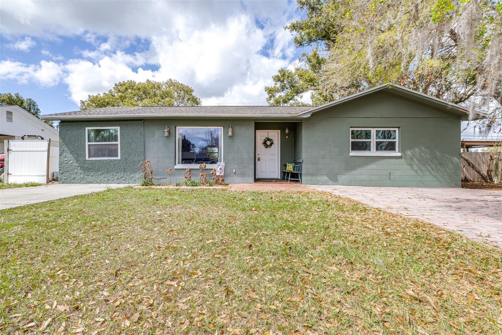 2584 Edmond Cir Property Photo 1
