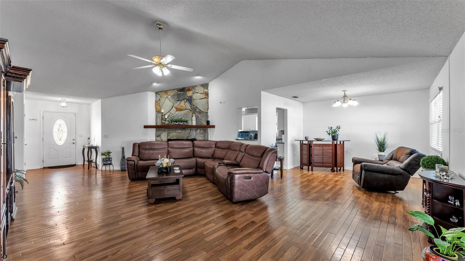 5249 Nichols Dr W Property Photo 5