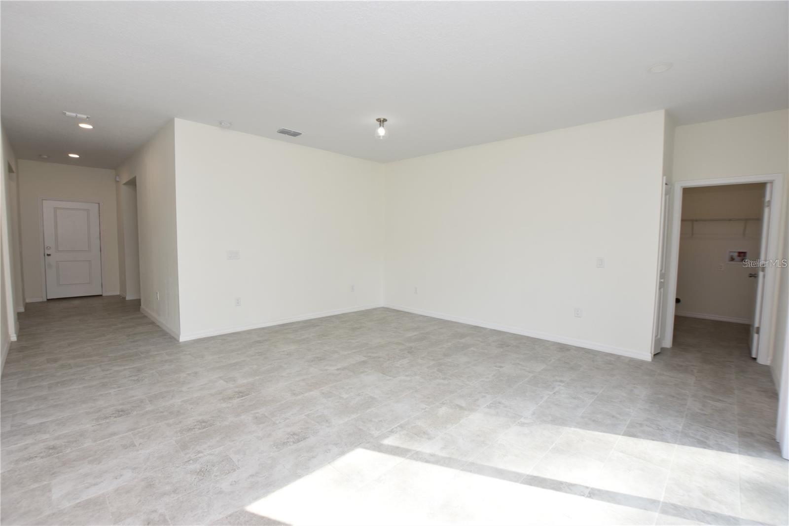 202 W Crescent Dr Property Photo 24