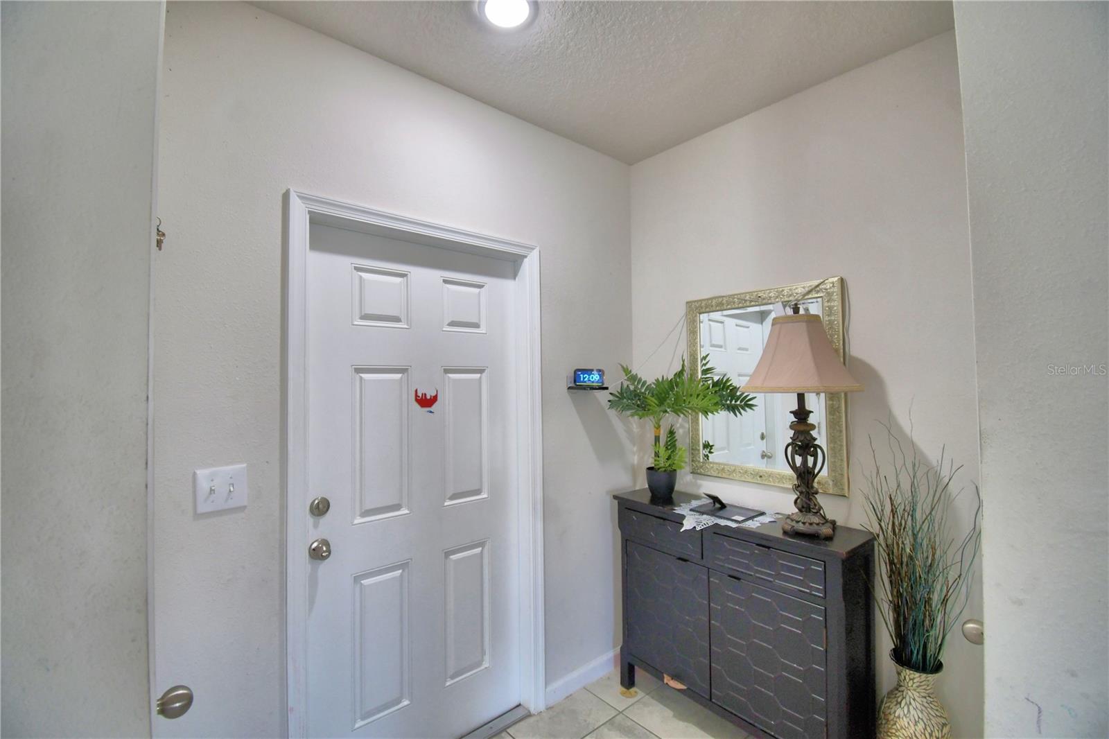 1533 Majestic Ln Property Photo 2