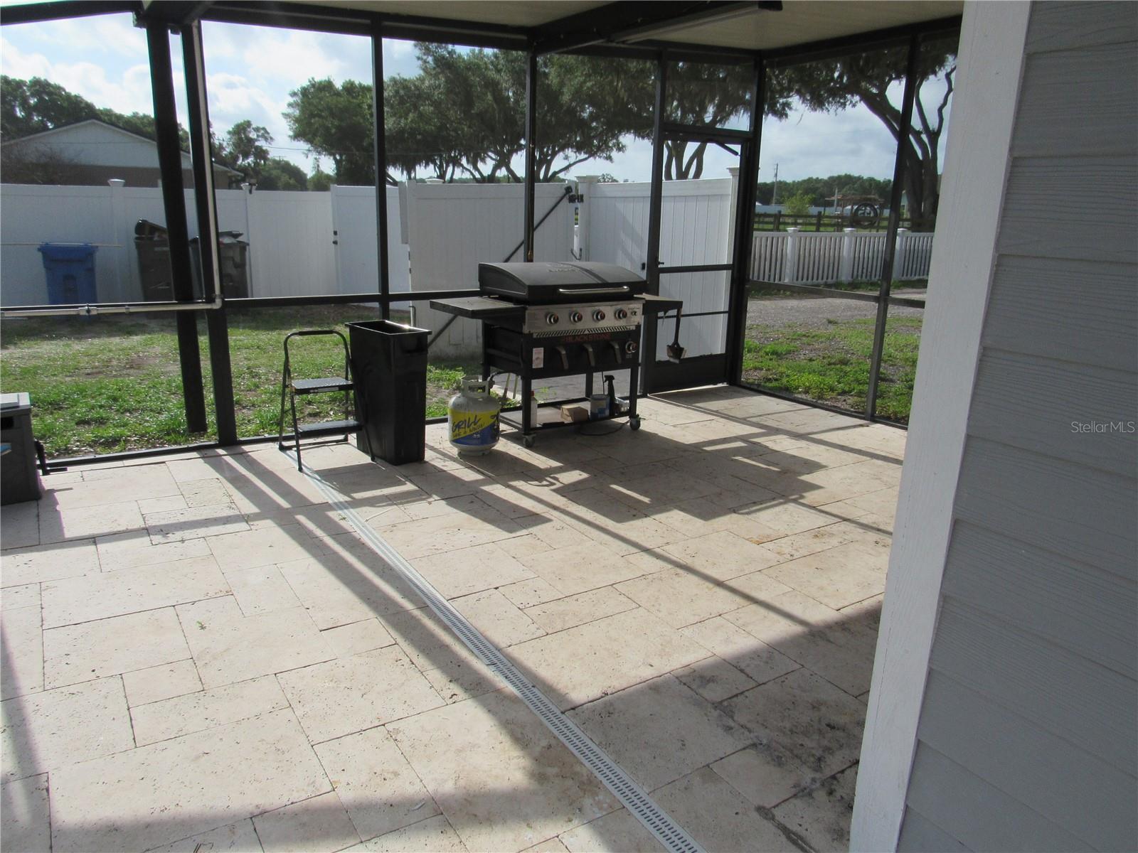 330 Moccasin Hollow Rd Property Photo 6