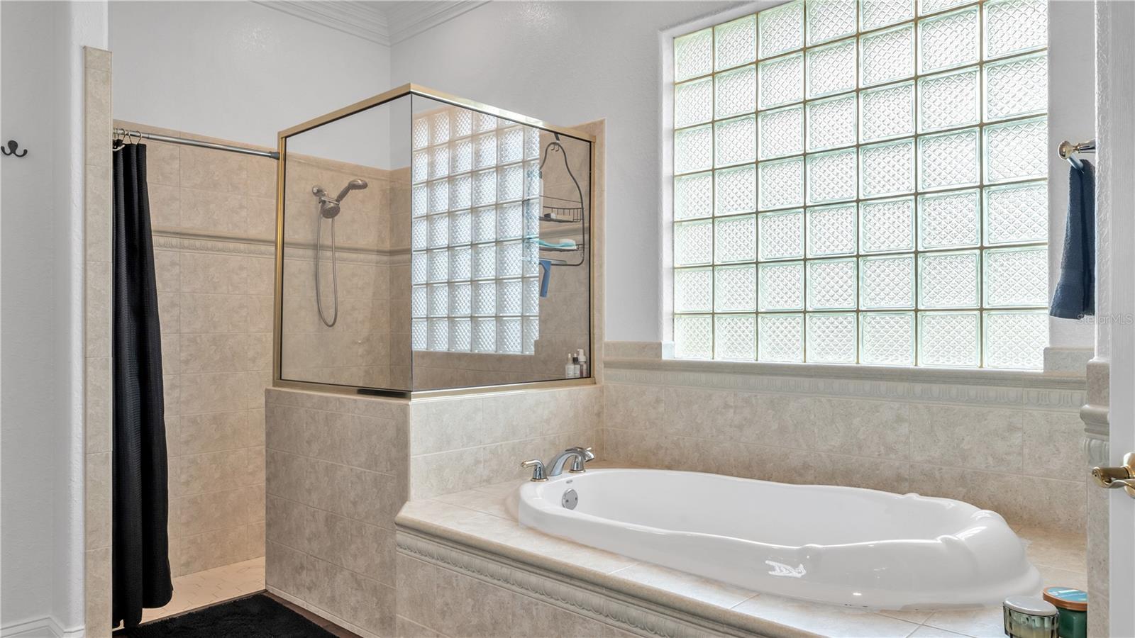 1603 Sir Henrys Trl Property Photo 10