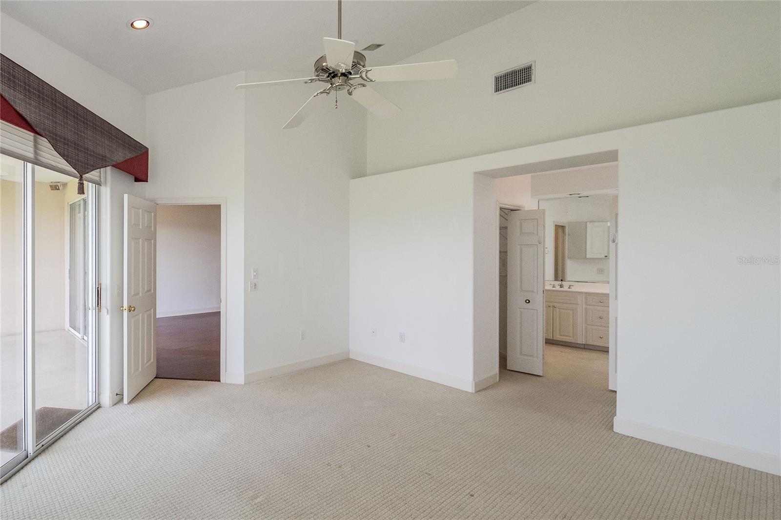 447 Enclave Pl #447 Property Photo 18