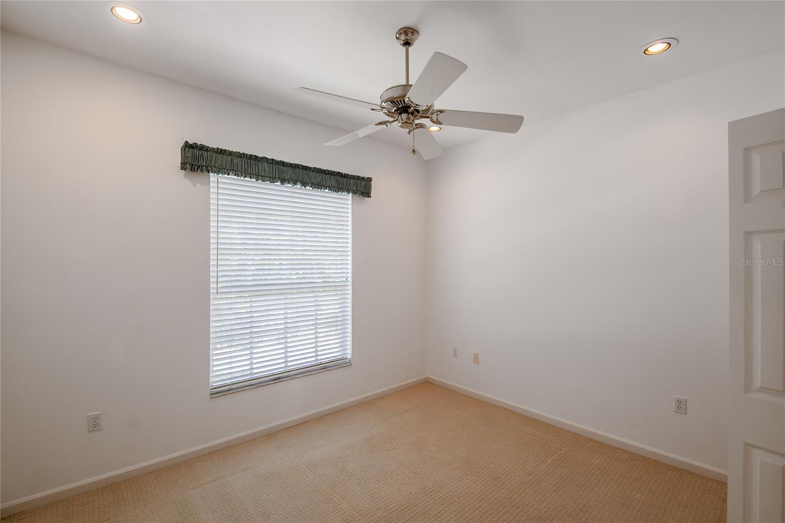 447 Enclave Pl #447 Property Photo 29