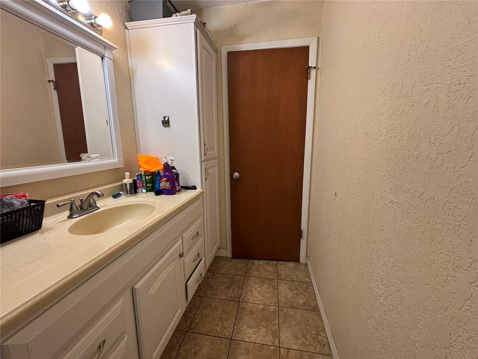 103 Davis St Property Photo 17