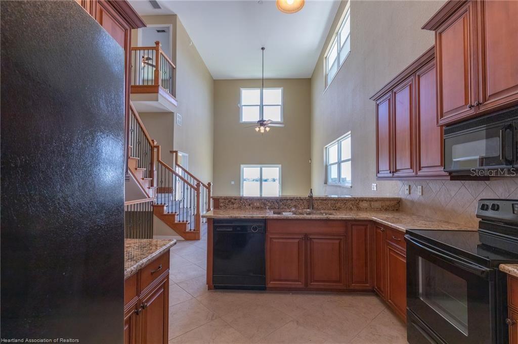 1900 Oasis Blvd Property Photo 14