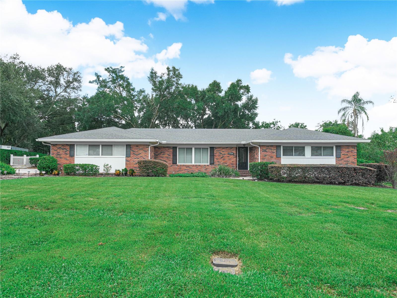 1709 Virginia Ct Property Photo 1