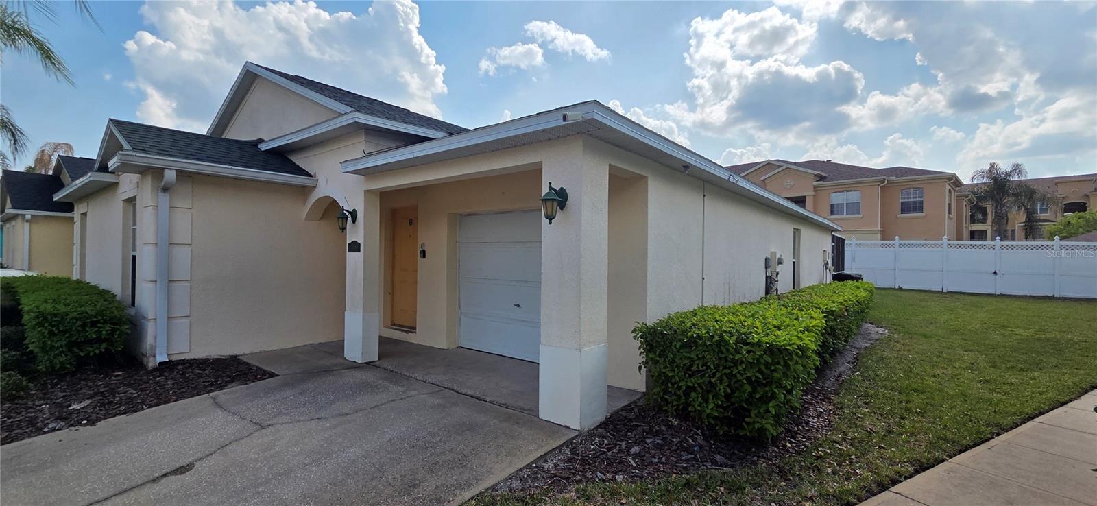 528 Reserve Dr Property Photo 3