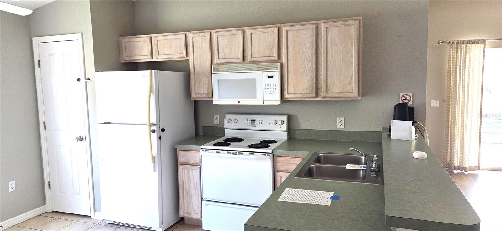 528 Reserve Dr Property Photo 6