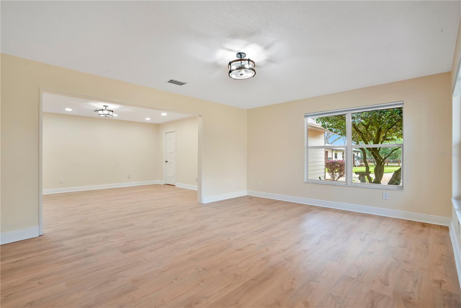 1401 Buell Ct Property Photo 10