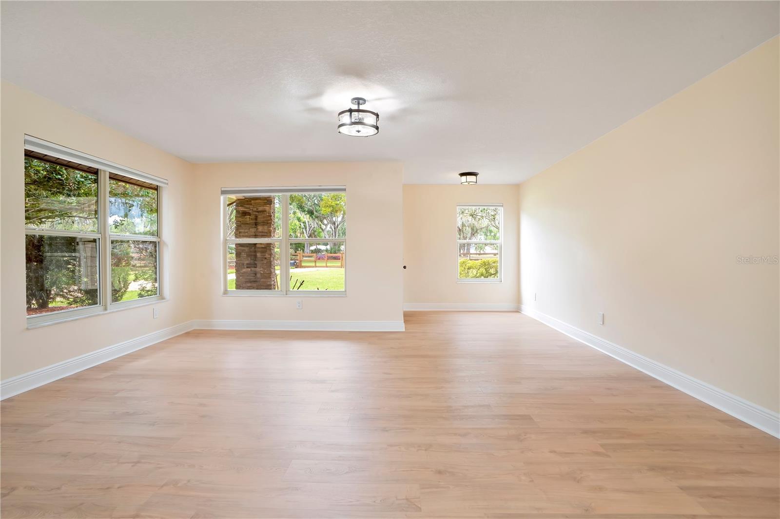 1401 Buell Ct Property Photo 11