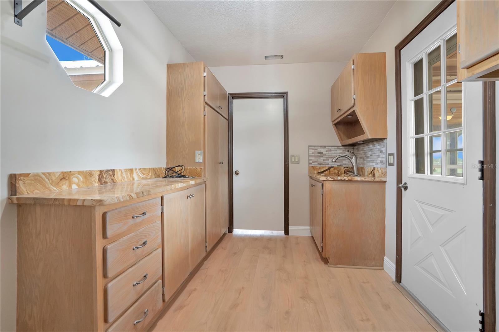 1401 Buell Ct Property Photo 25
