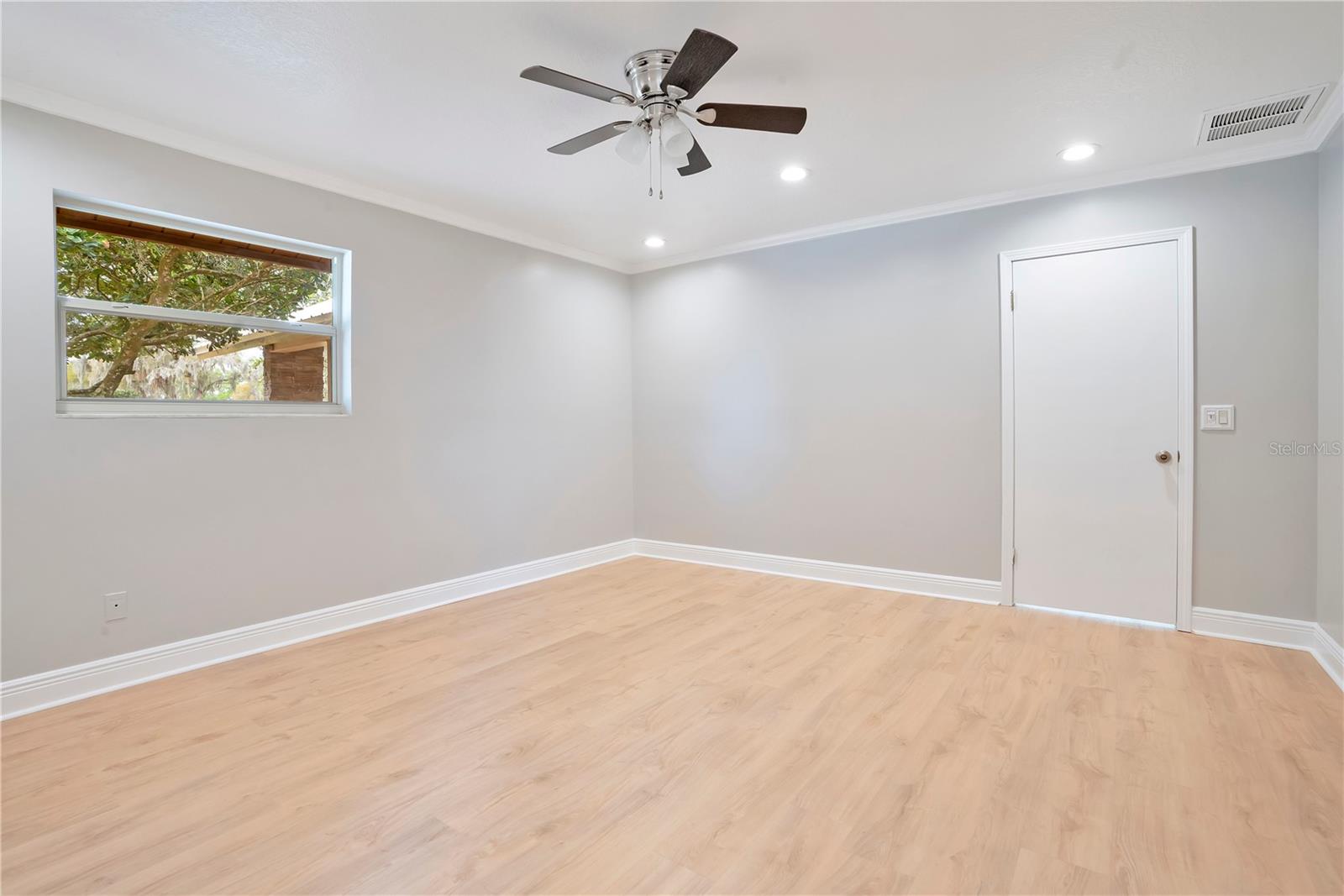 1401 Buell Ct Property Photo 27