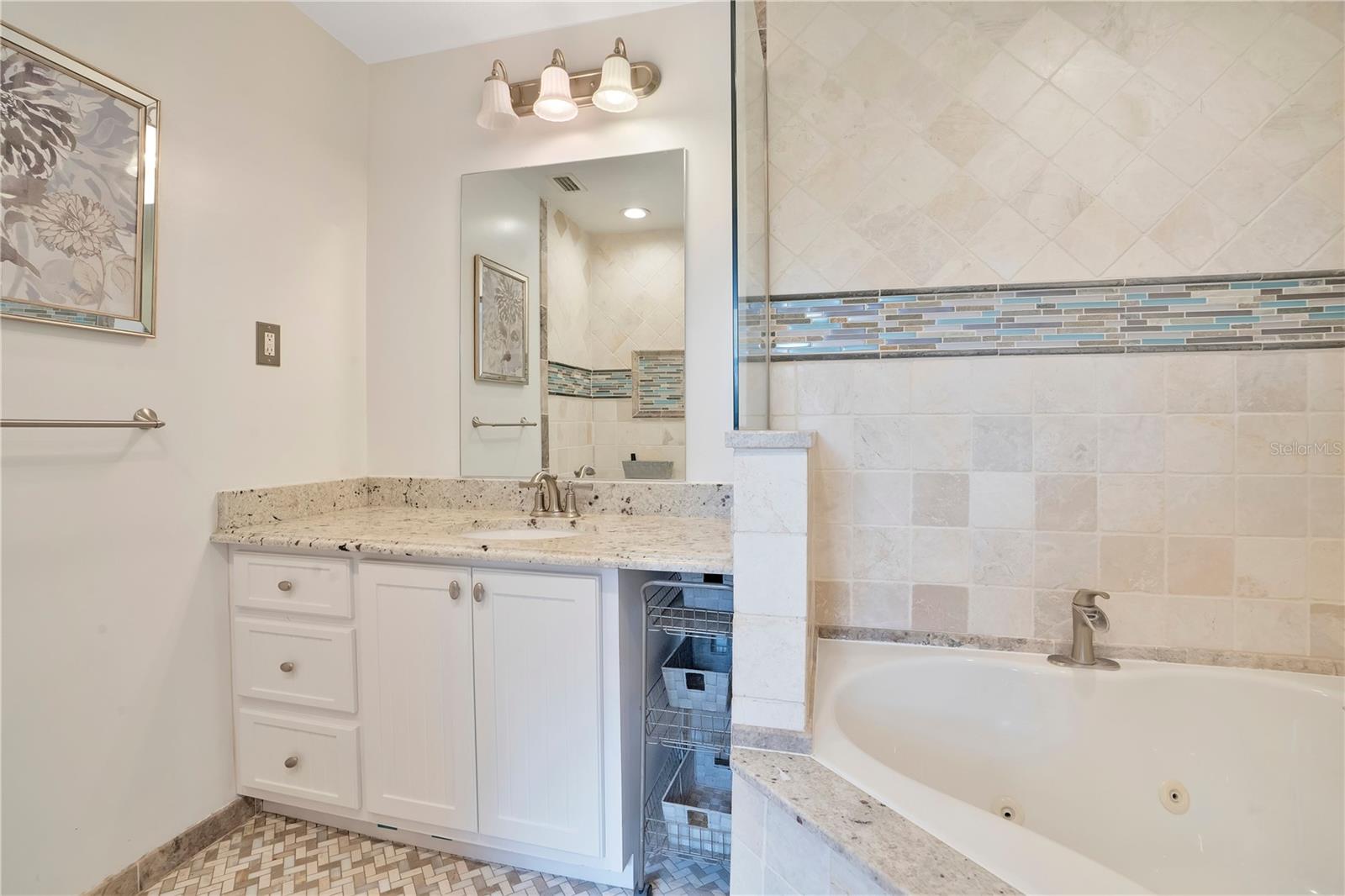 1401 Buell Ct Property Photo 32
