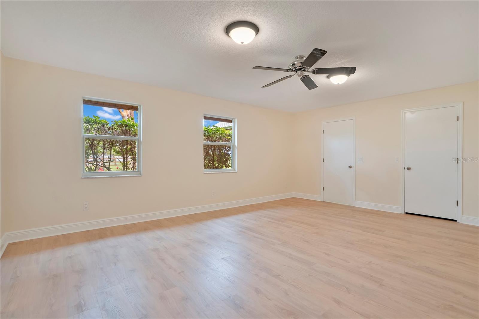 1401 Buell Ct Property Photo 34