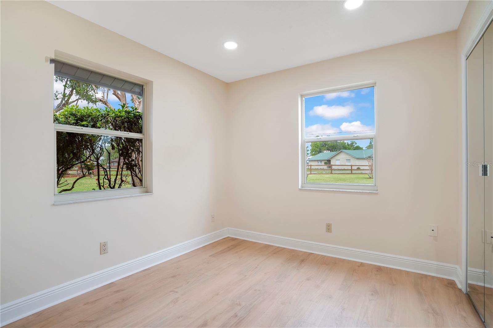 1401 Buell Ct Property Photo 39
