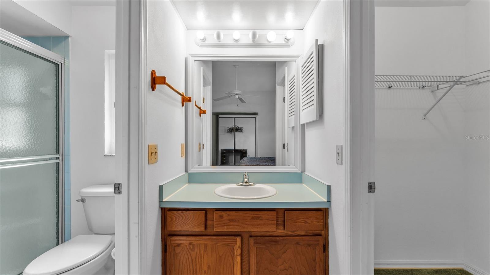 6236 Raven Run Property Photo 13