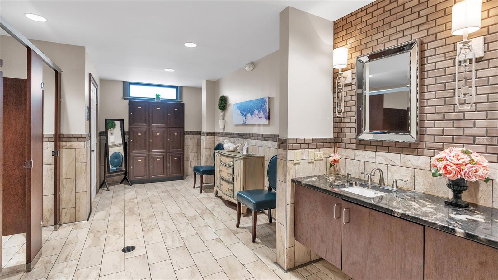 6236 Raven Run Property Photo 62