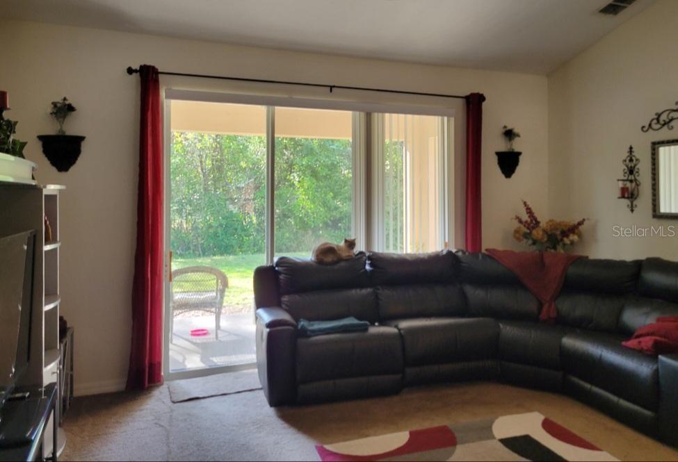 5419 Oxford Manor Cir Property Photo 2