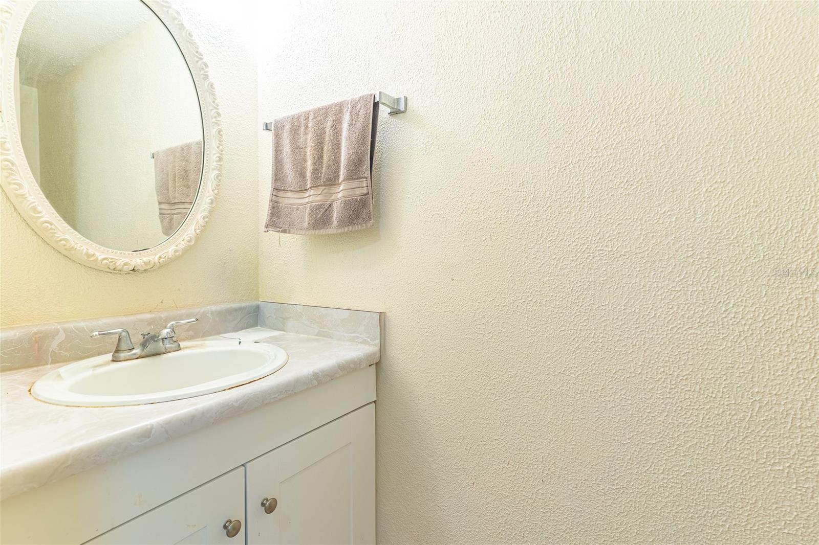 709 Russell Ln #222 Property Photo 9