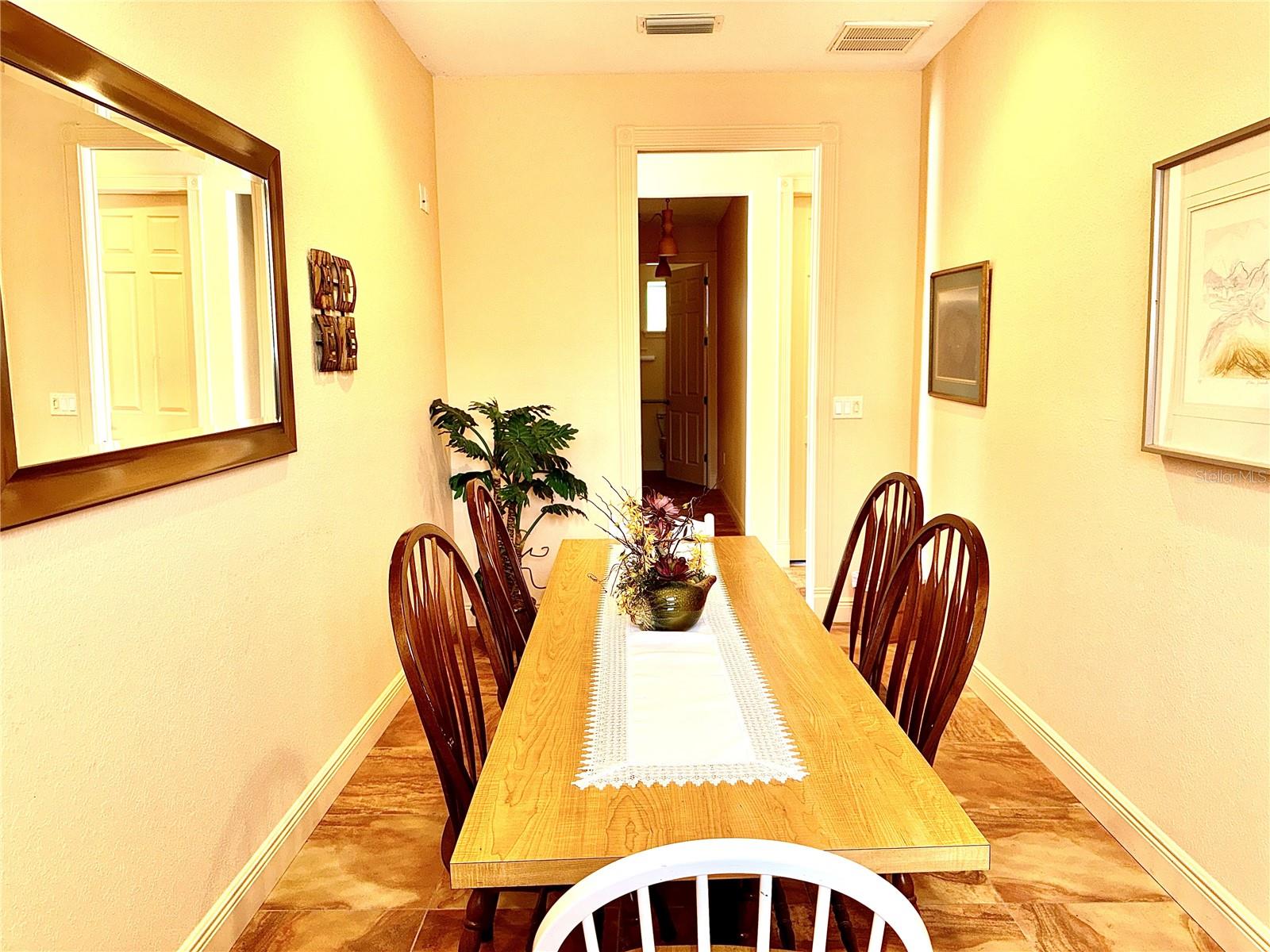 308 Dal Hall Blvd Property Photo 7