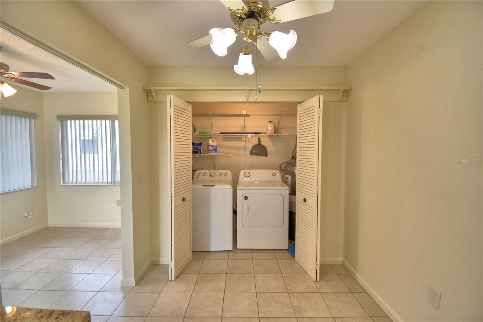 1690 Colonnades Cir N Property Photo 18