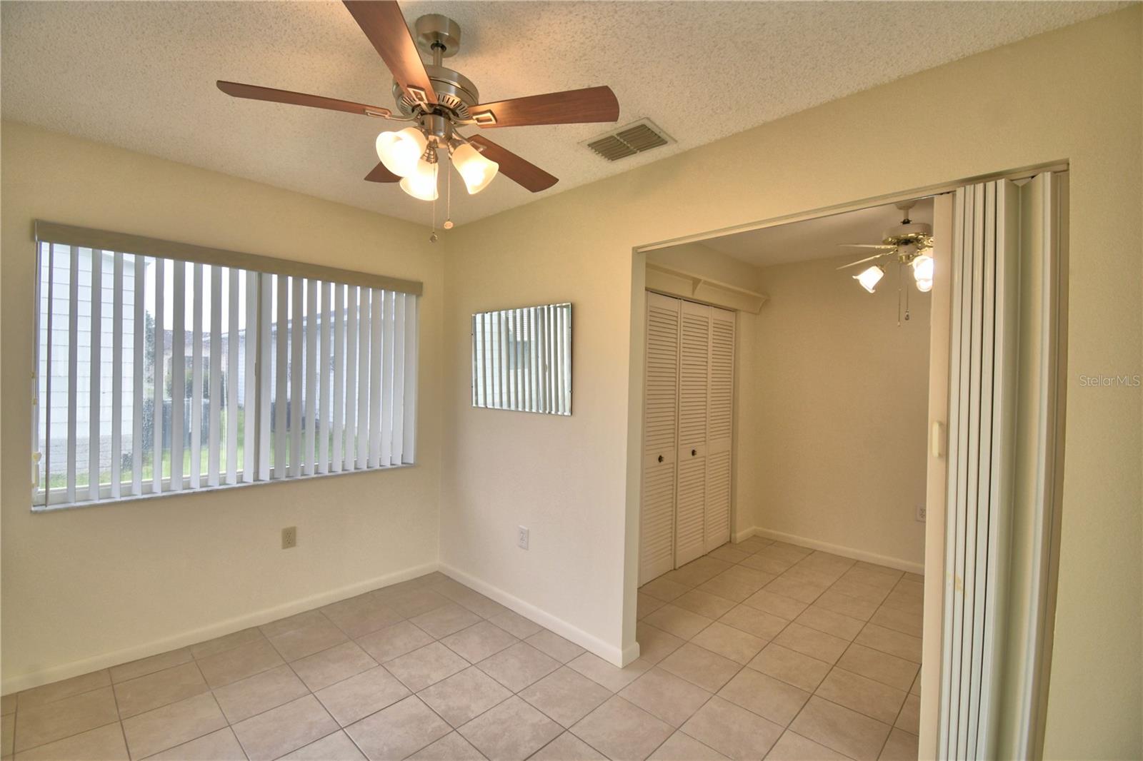 1690 Colonnades Cir N Property Photo 19