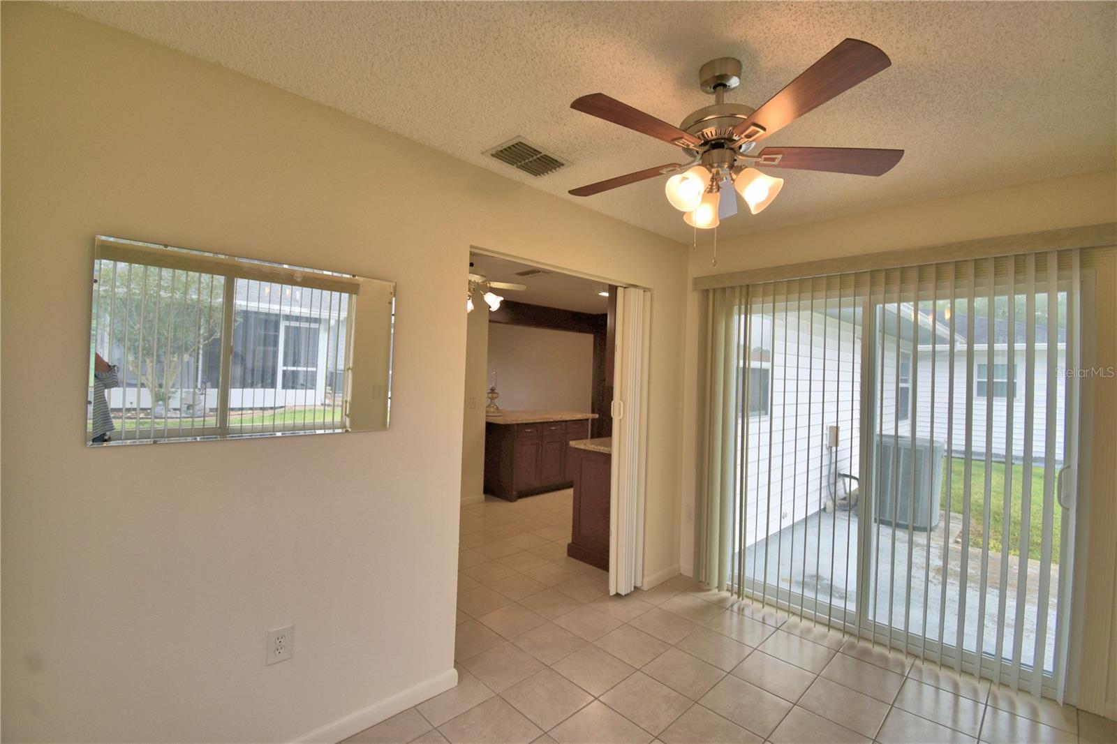 1690 Colonnades Cir N Property Photo 21