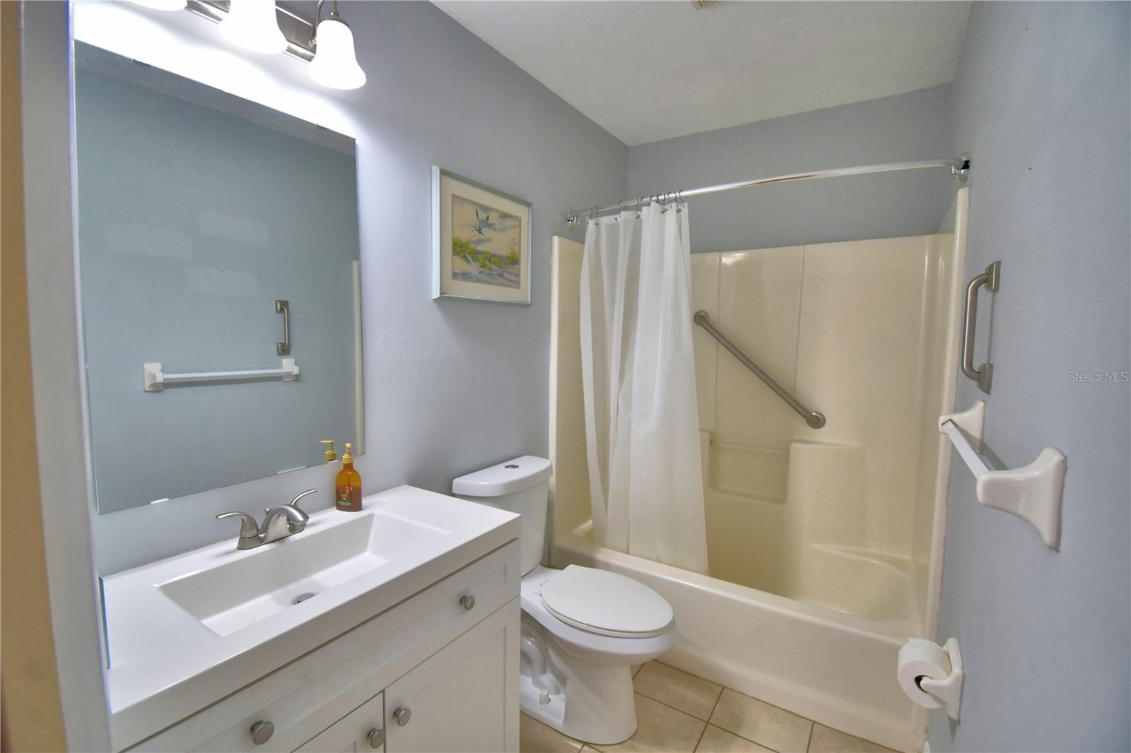 1690 Colonnades Cir N Property Photo 37