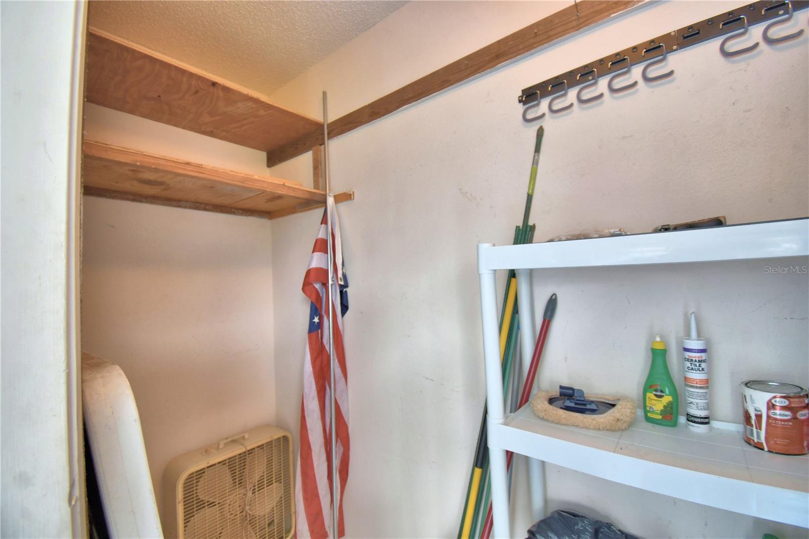 1690 Colonnades Cir N Property Photo 43