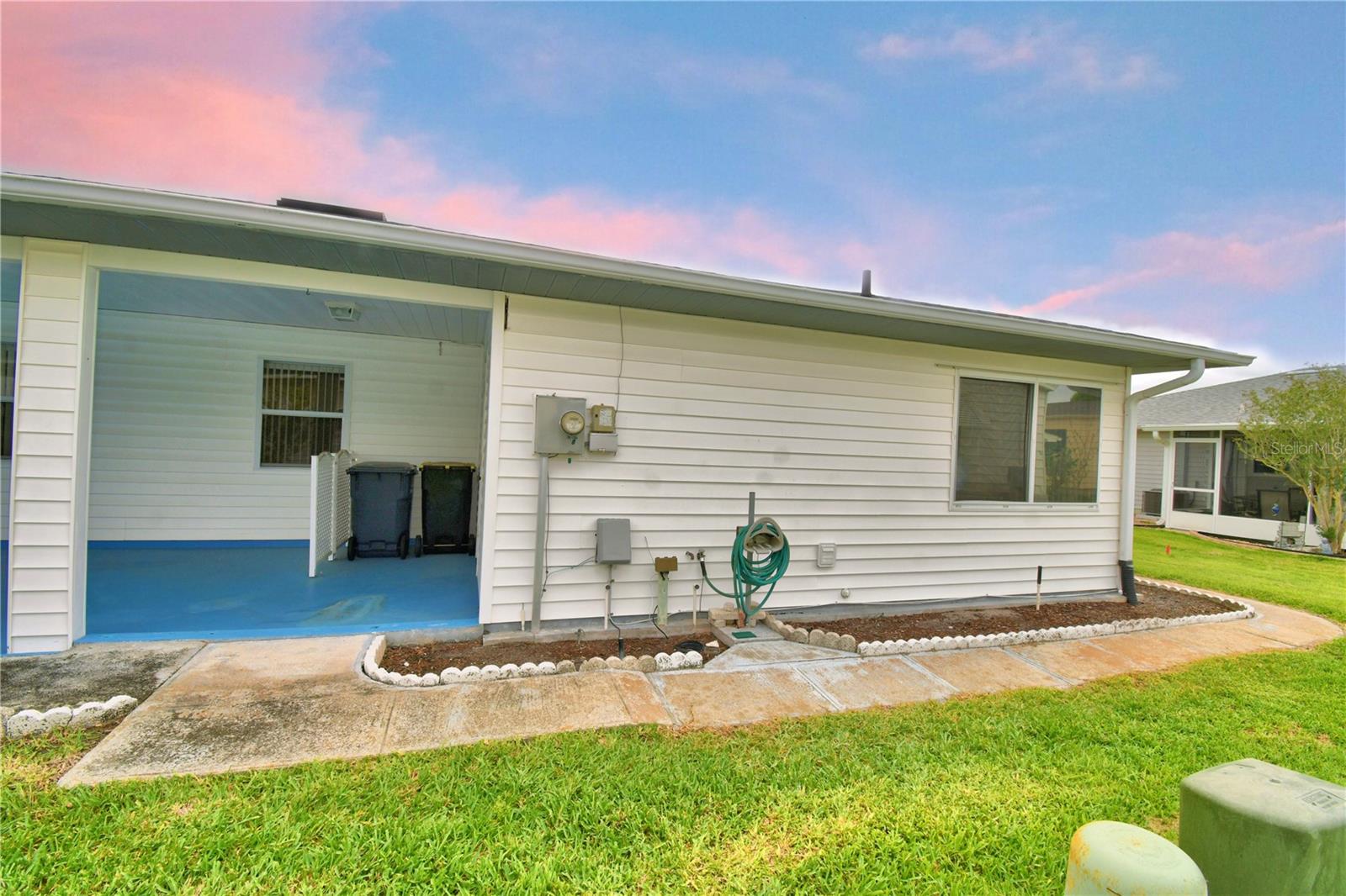 1690 Colonnades Cir N Property Photo 46