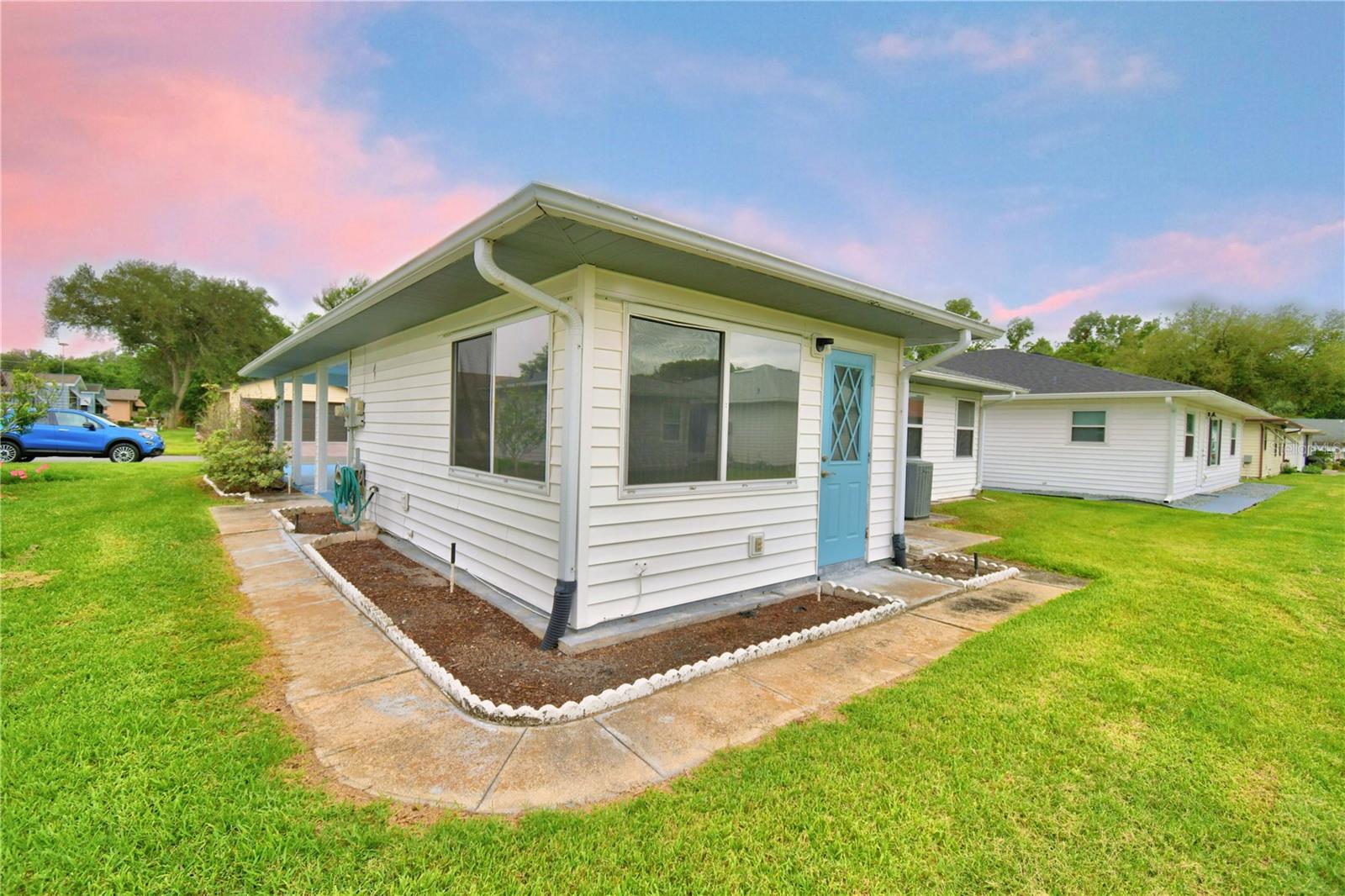 1690 Colonnades Cir N Property Photo 48