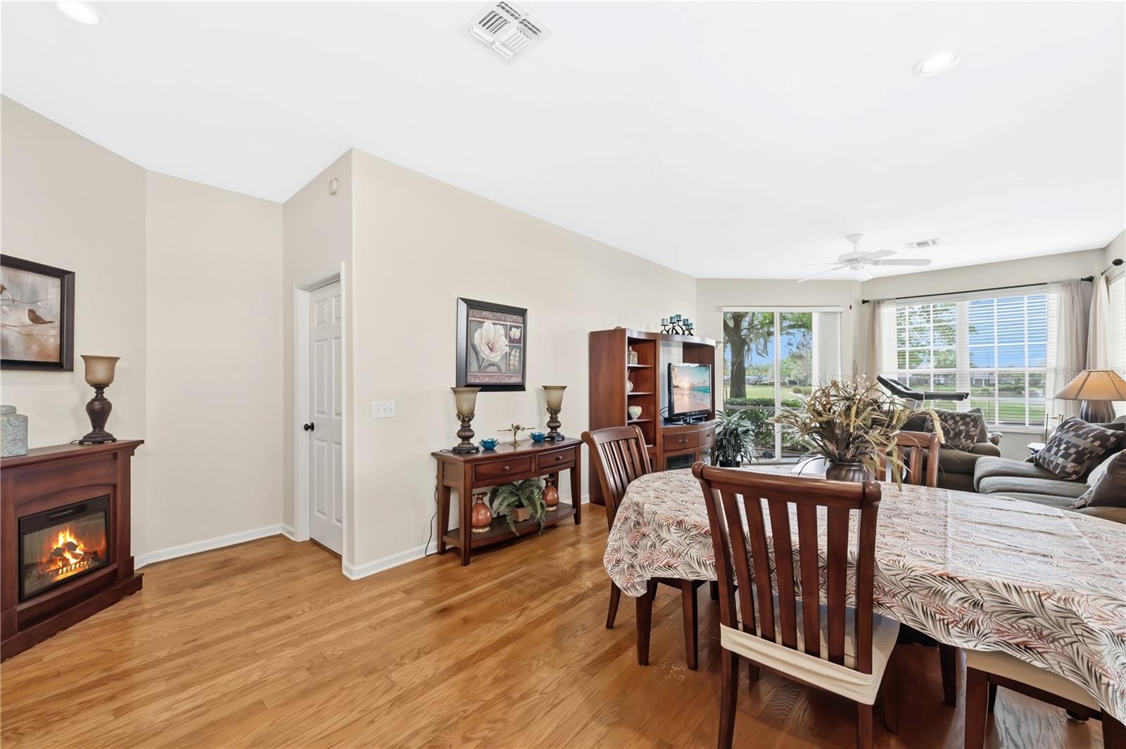 427 Enclave Pl #427 Property Photo 7