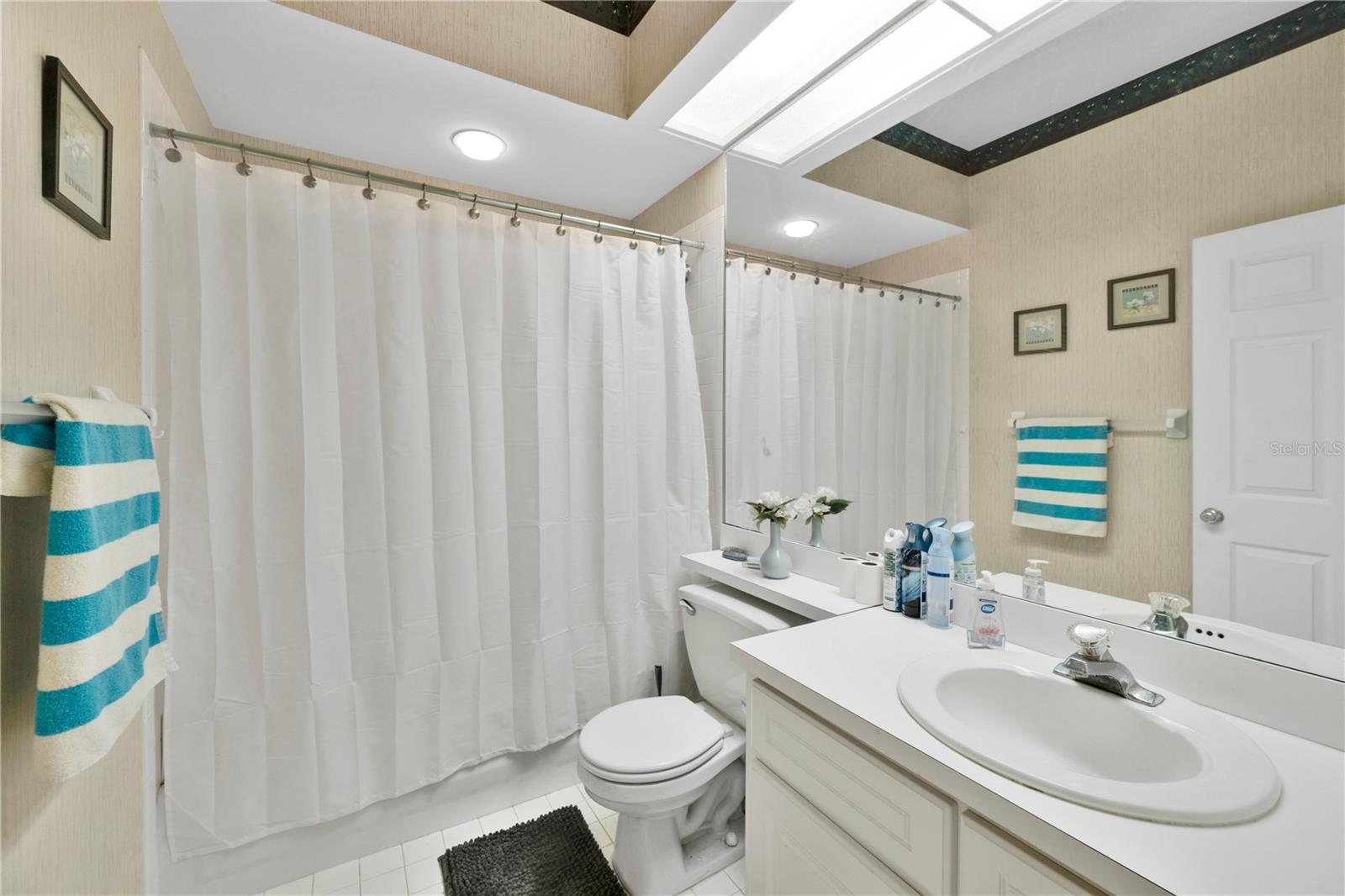 427 Enclave Pl #427 Property Photo 15