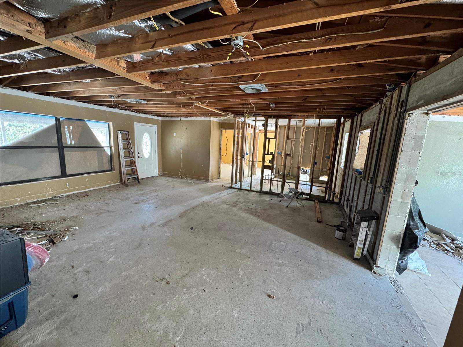 651 69th Ave S Property Photo 10