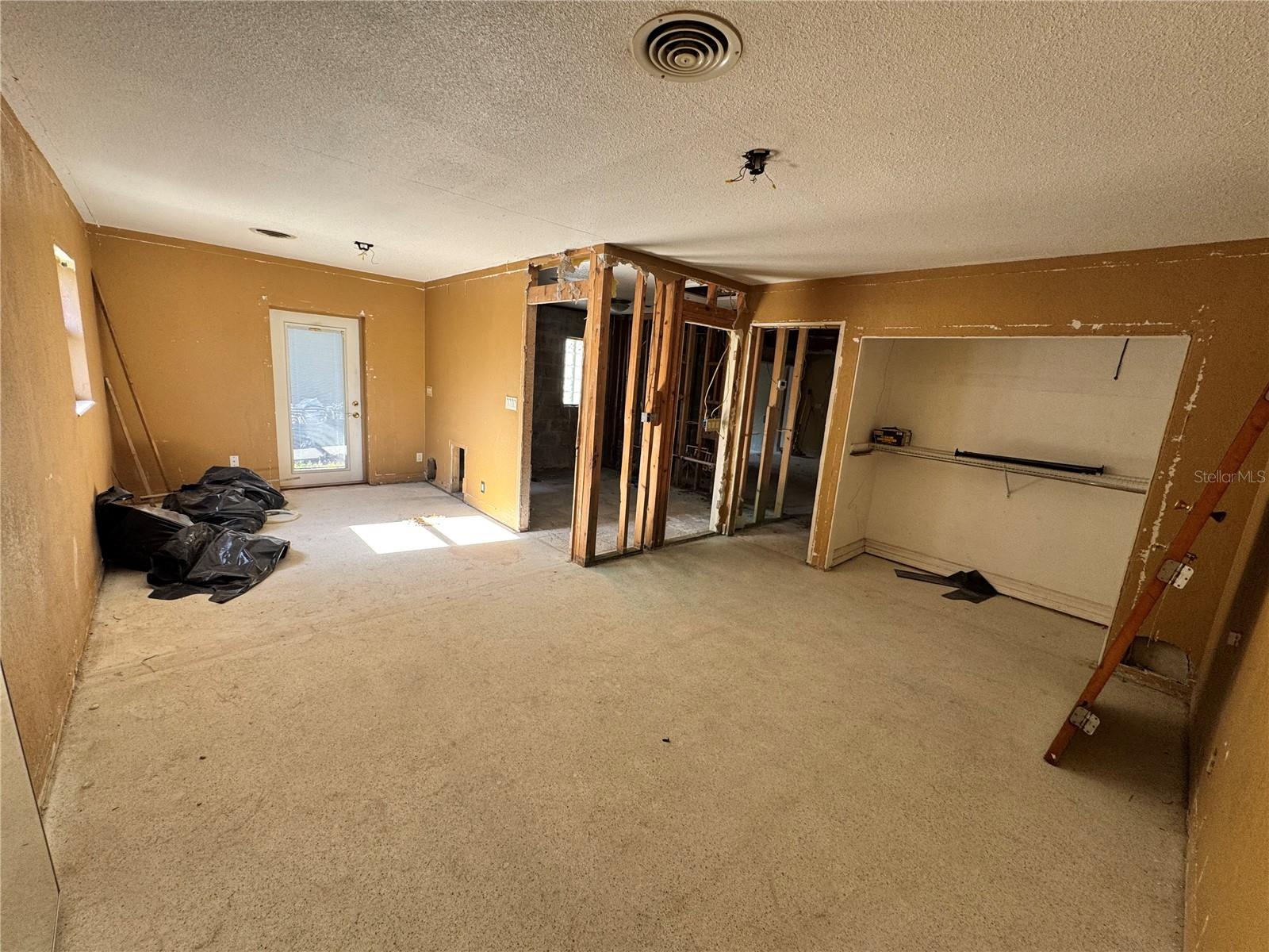 651 69th Ave S Property Photo 12