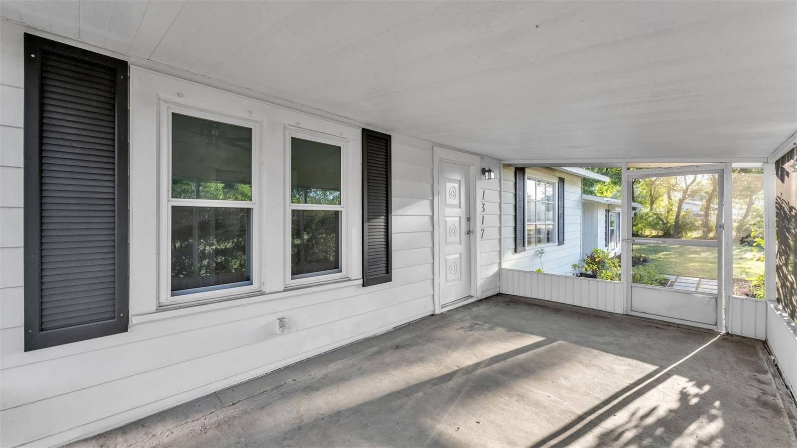 1317 W Belmar St Property Photo 5