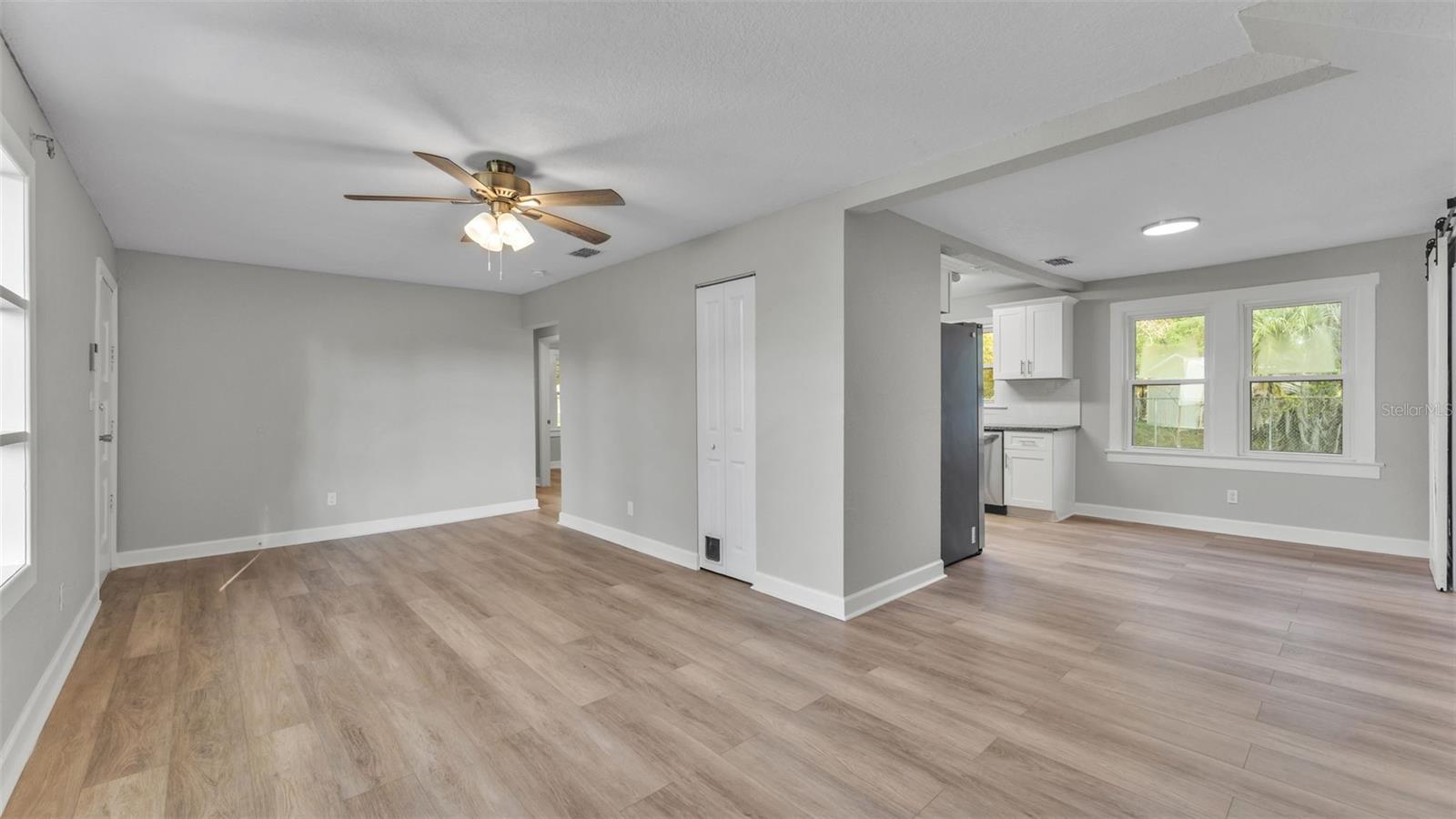 1317 W Belmar St Property Photo 13