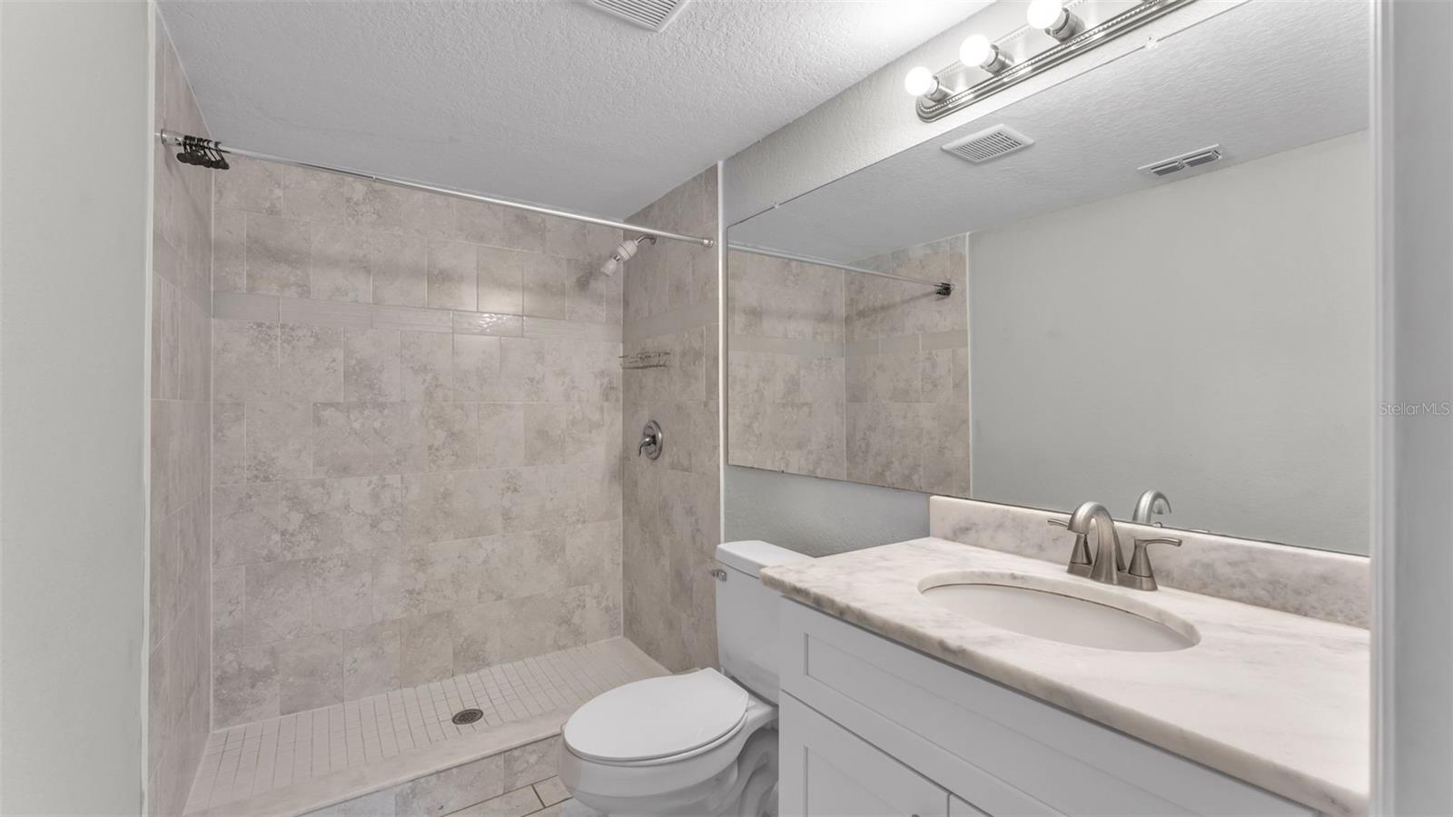 1317 W Belmar St Property Photo 21