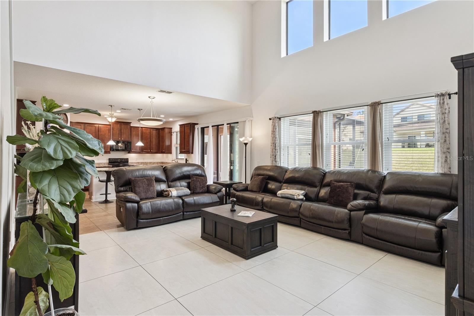 3979 Sunset Lake Dr Property Photo 3