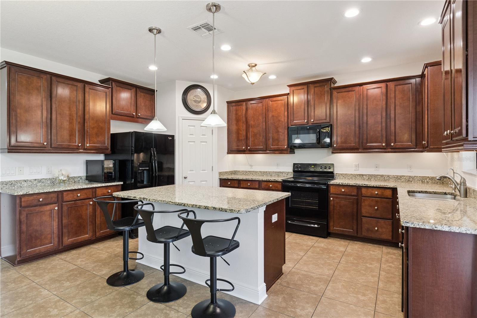 3979 Sunset Lake Dr Property Photo 11