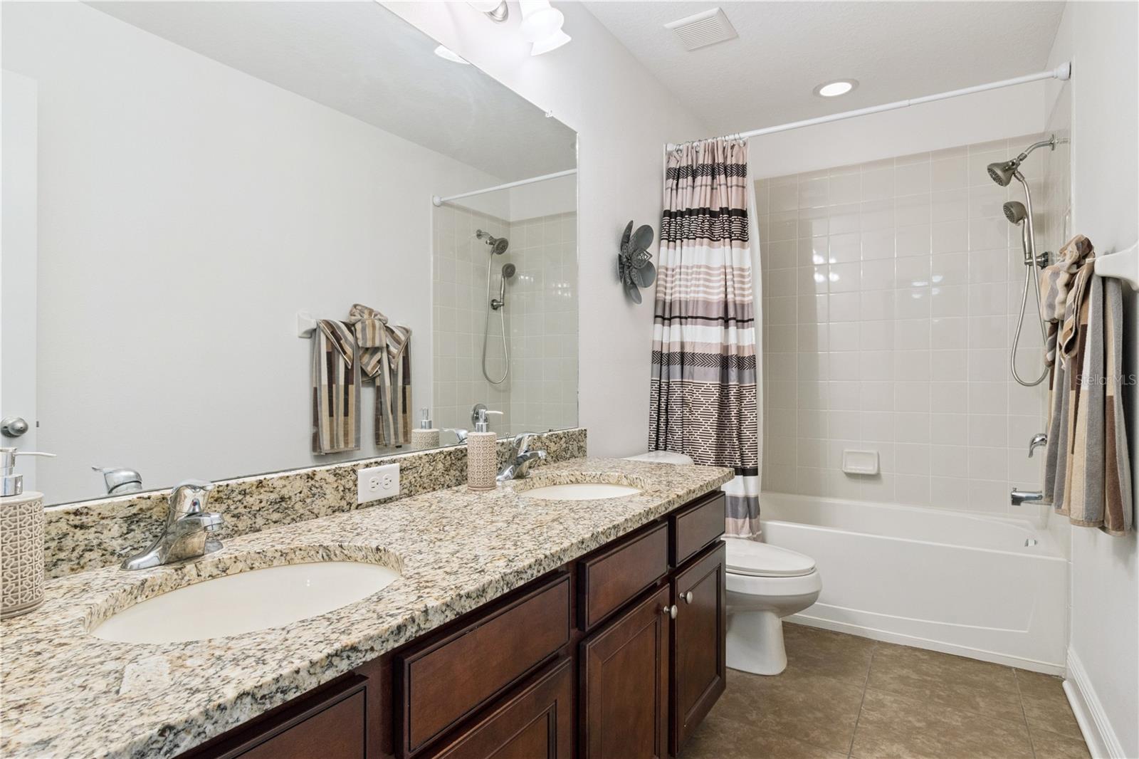 3979 Sunset Lake Dr Property Photo 23