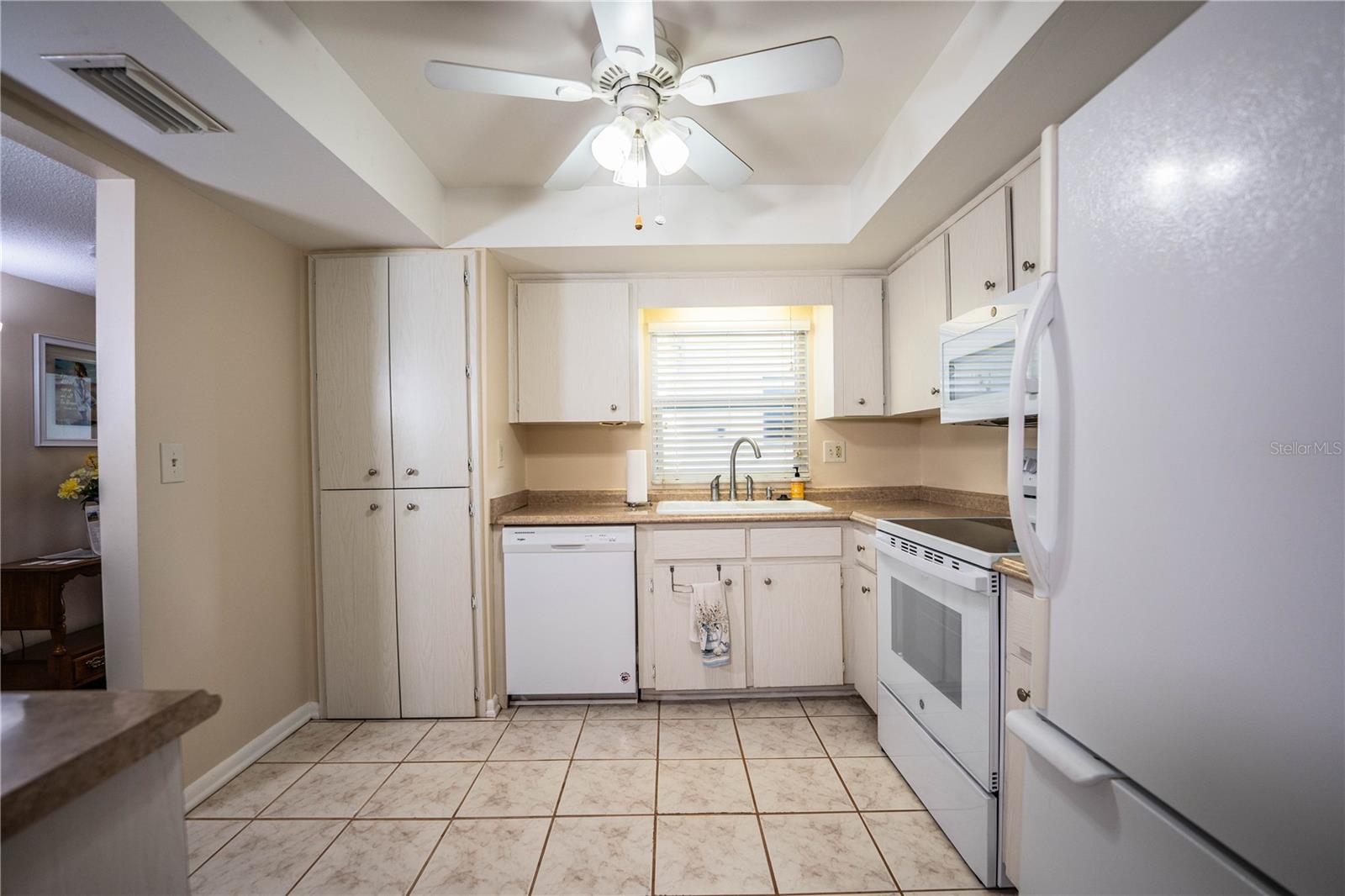 652 Cottage Ln Property Photo 11