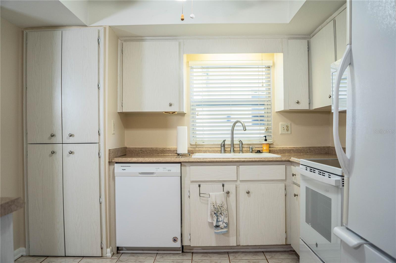 652 Cottage Ln Property Photo 12