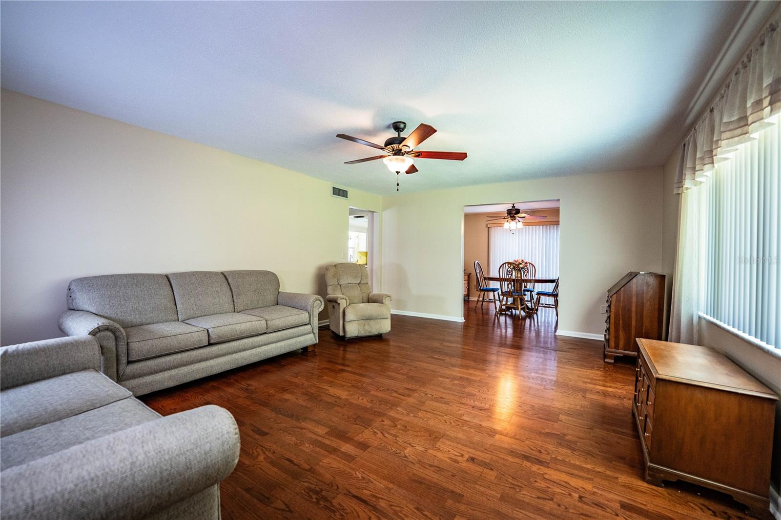 652 Cottage Ln Property Photo 16