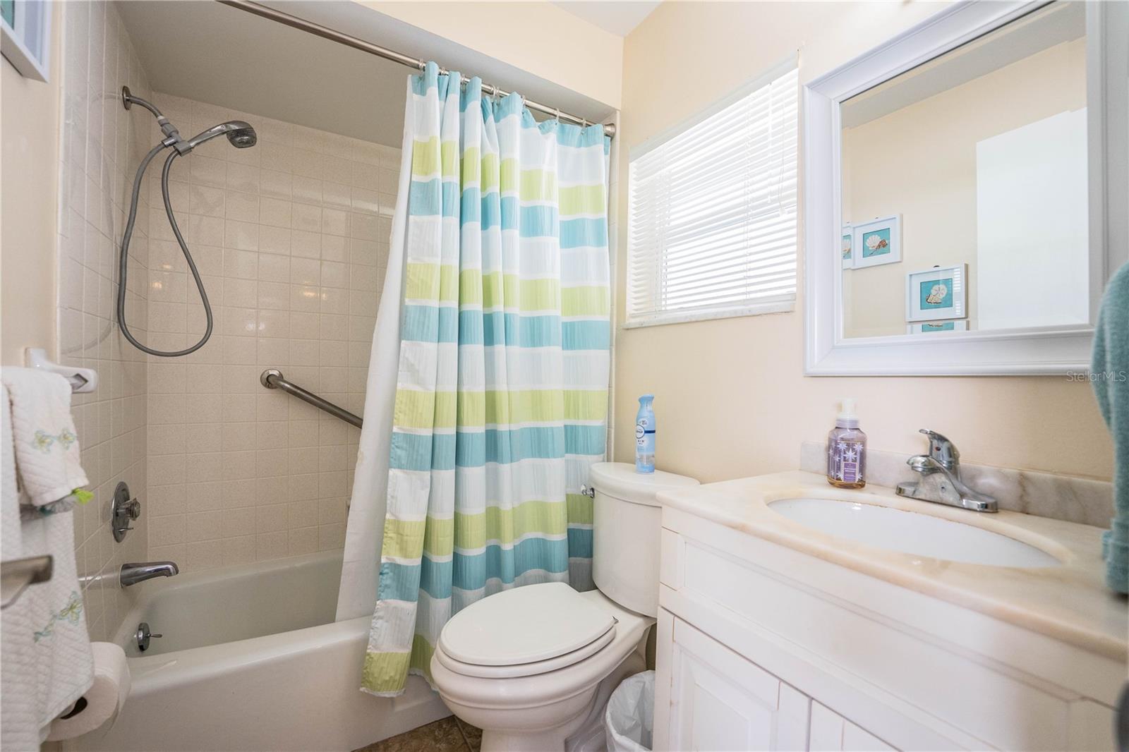 652 Cottage Ln Property Photo 25