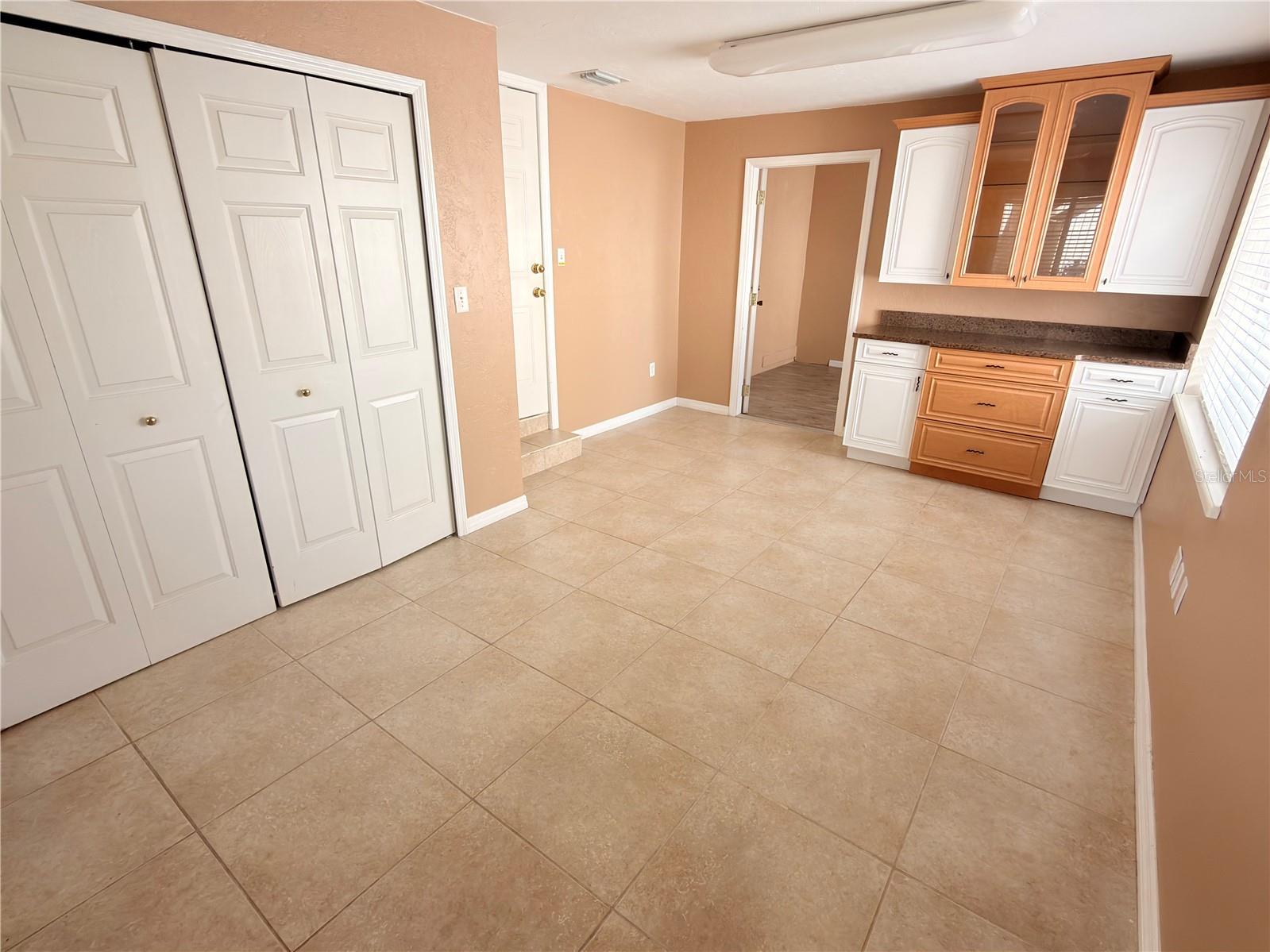 2914-a Kenilworth Blvd Property Photo 9